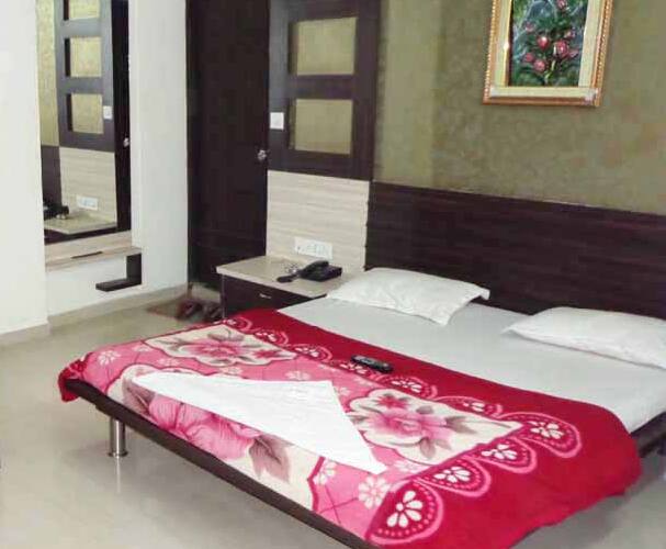 Hotel Radhey Inn, Ahmedabad 3